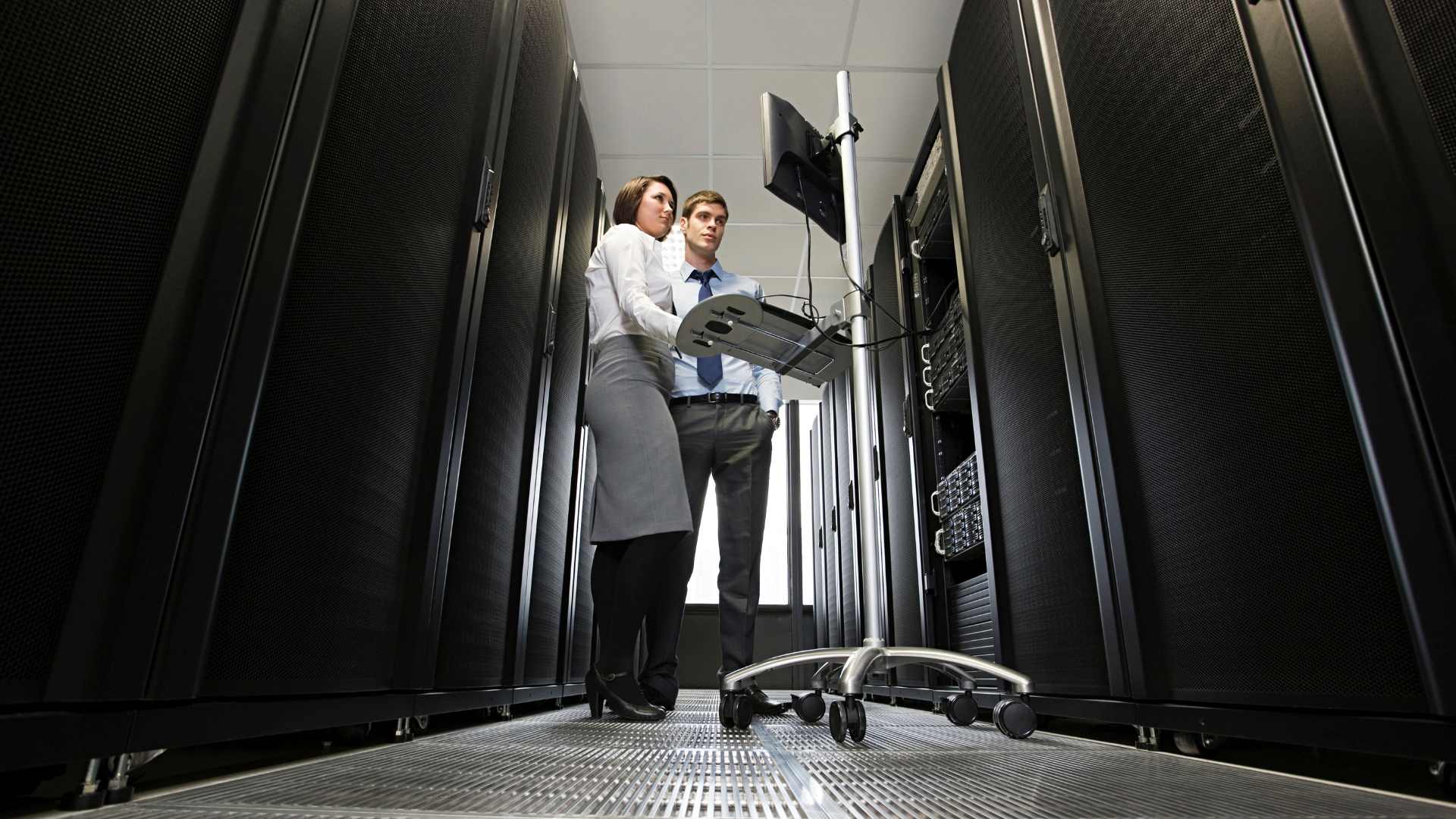 Pop Box engineers troubleshooting in a data center